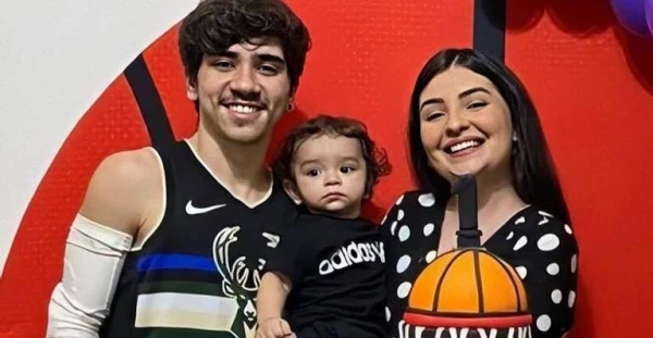 Lembra dele? Ex-ator mirim da novela Avenida Brasil hoje é pai solo após a morte da noiva 34