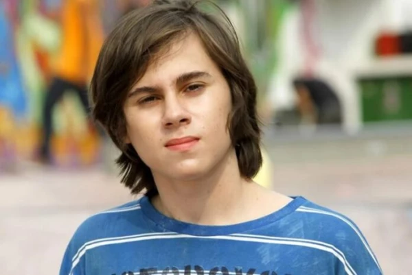 Lembra dele? Ator mirim do SBT perdeu a vida em crime brutal; seus pais também morreram no ocorrido 34 zWLBcPkmRFz4VgaUy1Yz9O0nggyTRJ8d0hYh4JDz