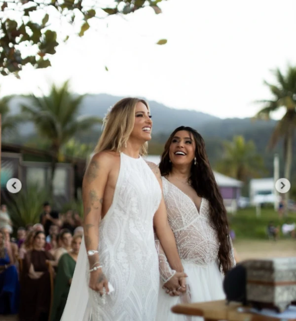 Tati Dias e Lauana Prado comemoram primeiro mês de casamento com declarações e recordam cerimônia especial 36 C0OiMQSfBPGIZZ739sqkiaXoTRuLpvu4ALZJAzWP
