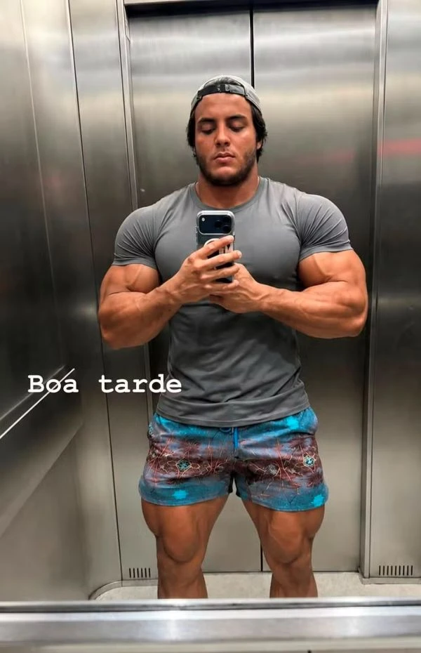 Filho de Ivete Sangalo surge irreconhecível em foto 34
