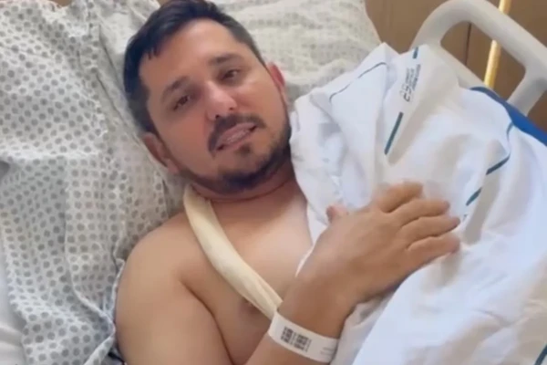 Primo de Ana Castela quebra clavícula em queda de touro e desabafa após cirurgia: ‘4 parafusos’ 34 szfC75WZOzobWDjhF7Aln3YJVLVFmBZULFMQBXzX