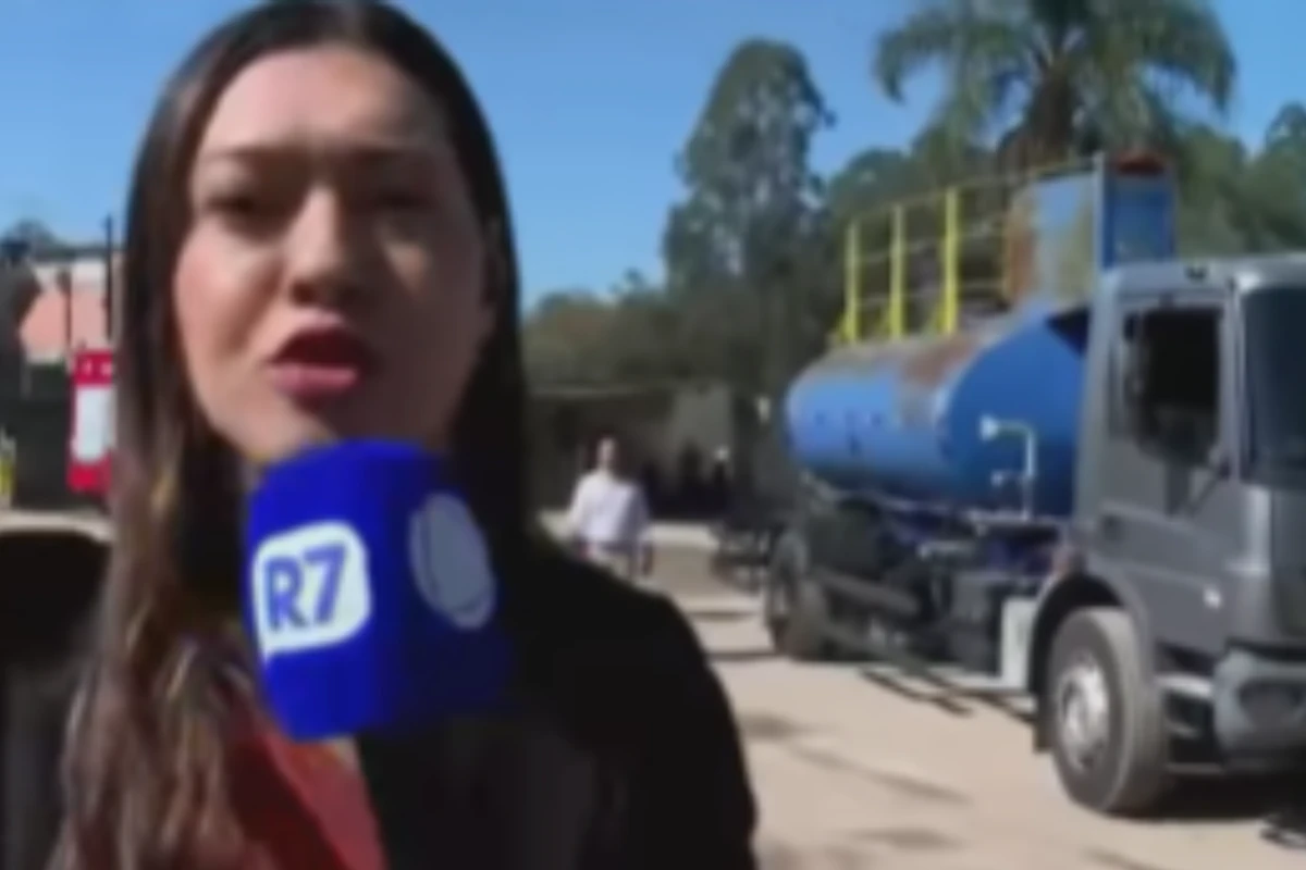Repórter do Hoje em Dia cai em bueiro aberto ao vivo e desabafa sobre acidente na Record