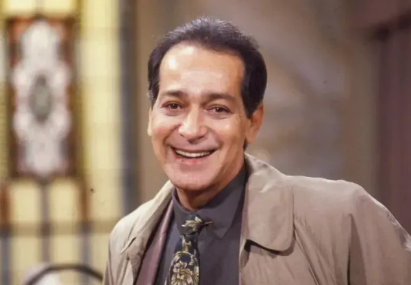 Ator que fez parte do 1º elenco dos folhetins da Globo falece aos 83 anos 34