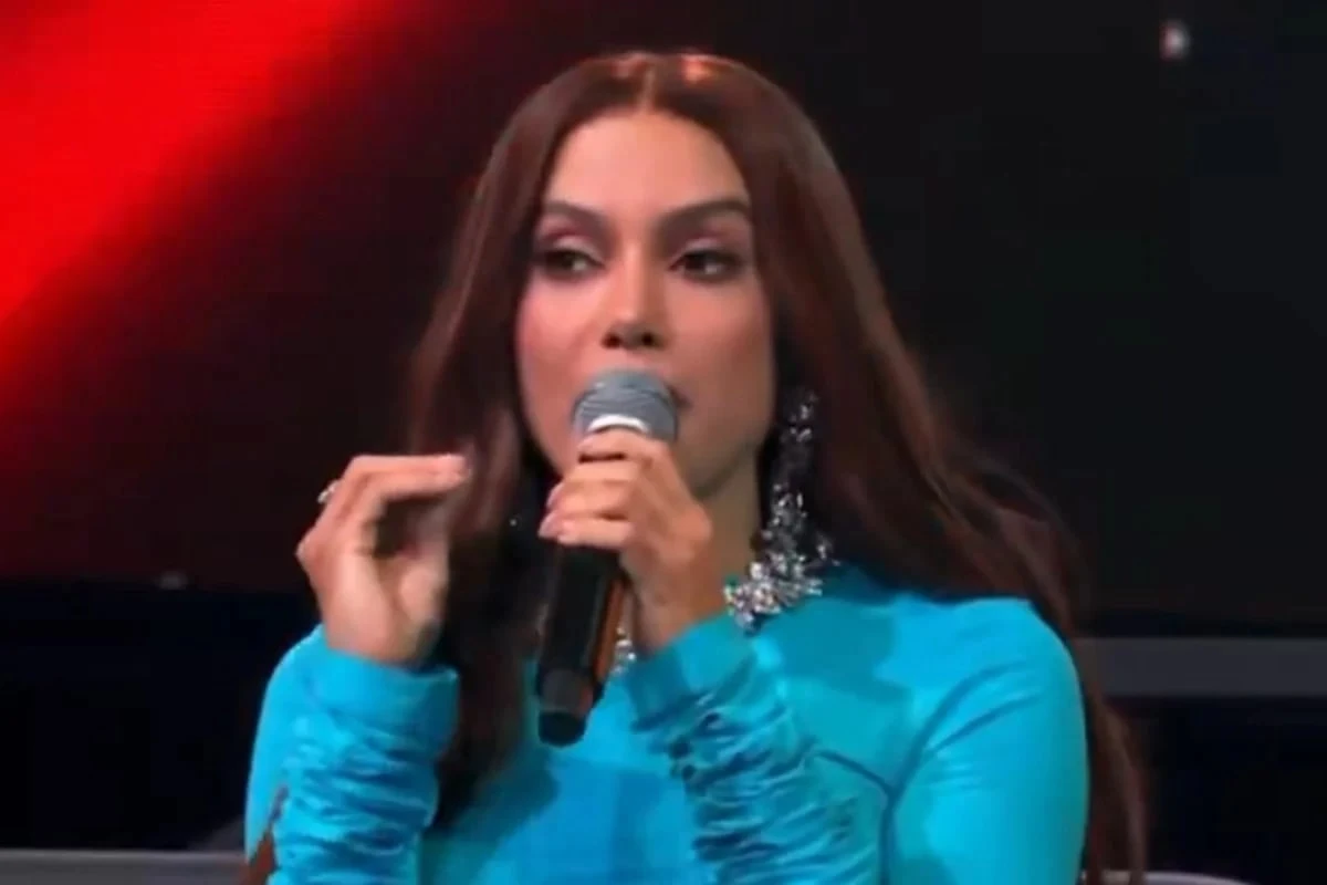 Anitta causa polêmica de novo e dá esporro em produção do Estrelas da Casa ao vivo
