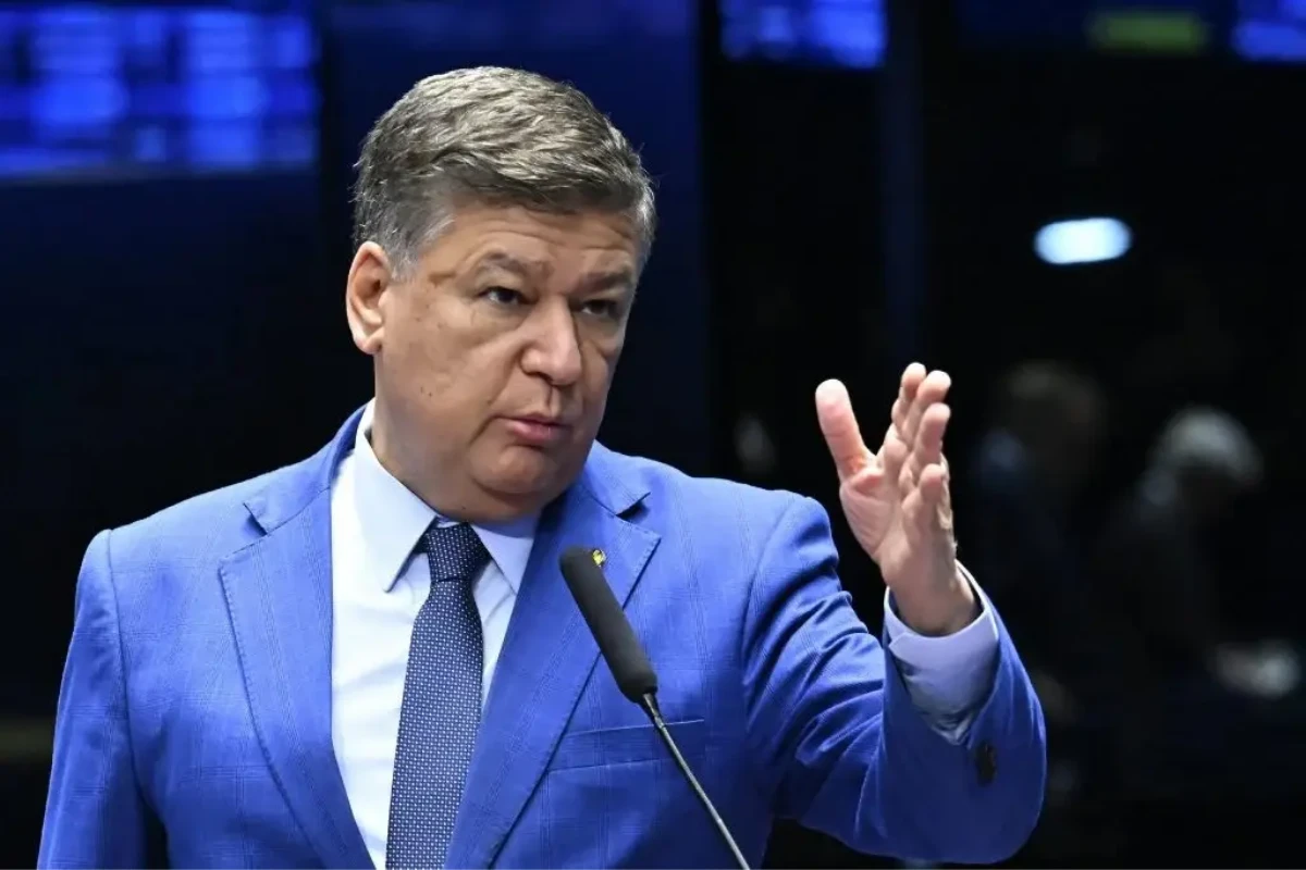 Pesquisa para o Senado em Minas Gerais aponta Carlos Viana na liderança com 14%