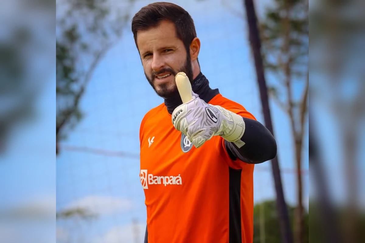 Cuca pede e Santos aprova contratação de novo goleiro