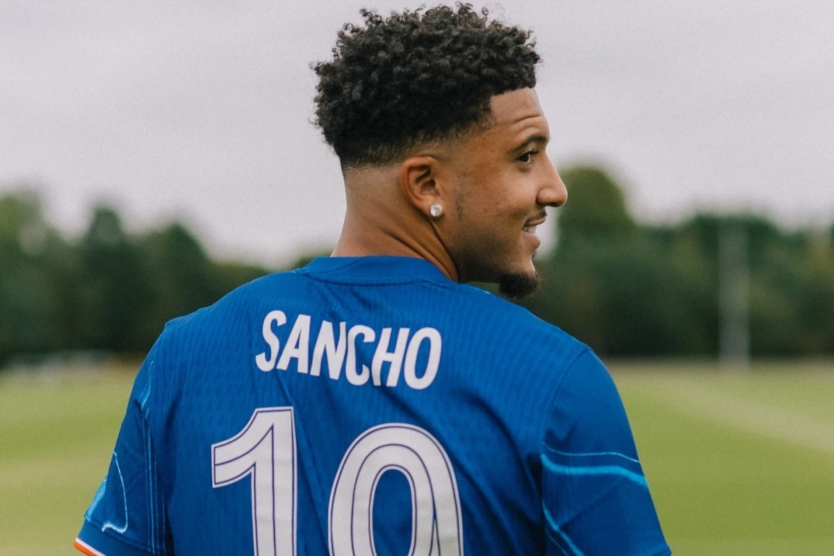 Contrato de um ano: Astro ex-Manchester United decide jogar no Brasil