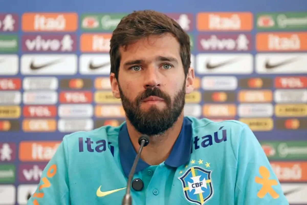 Flamengo aprova contratação de Alisson para substituir Rossi e negócio é revelado