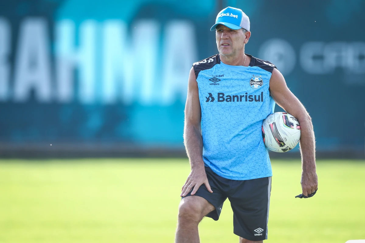 Renato Portaluppi tem nova decisão que muda o clima direto no Grêmio