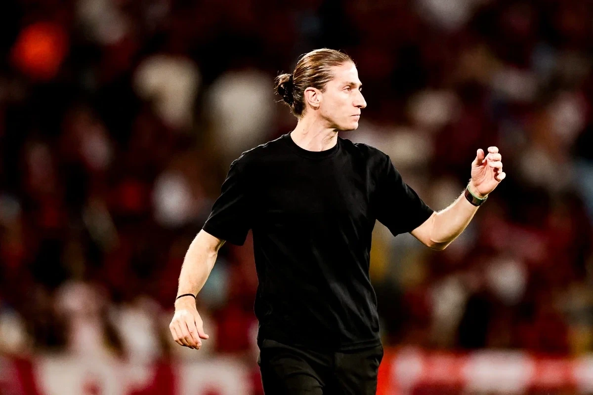 Já? Filipe Luís deixando o Monaco para assumir novo clube ganha força